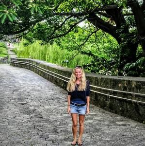 Meet your Posher, Kim